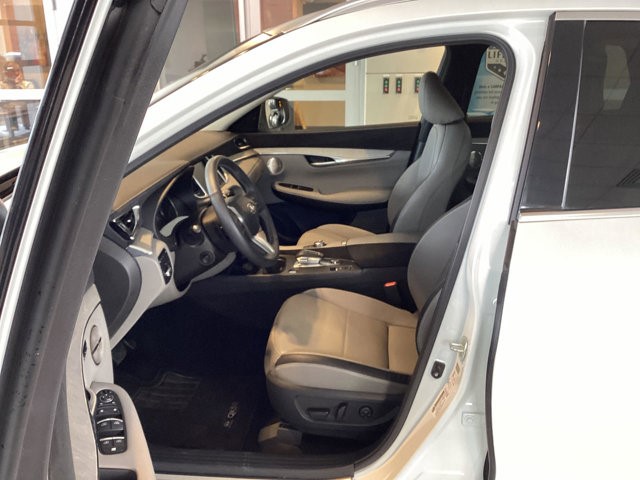 2024 Infiniti QX50 Sensory photo 10