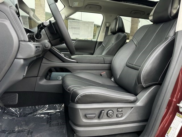 2025 Infiniti QX80 Sensory photo 17