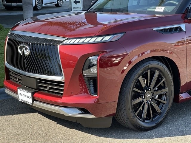 2025 Infiniti QX80 Sensory photo 2