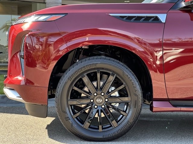 2025 Infiniti QX80 Sensory photo 3