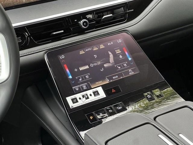 2025 Infiniti QX80 Sensory photo 34