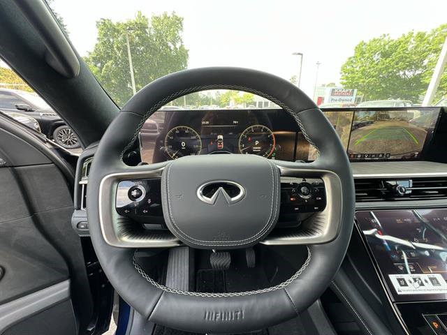 2025 Infiniti QX80 photo 13
