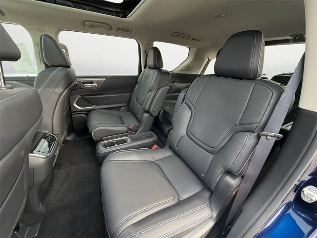 2025 Infiniti QX80 Luxe photo 11