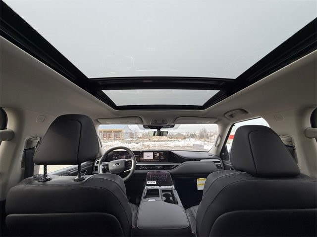 2025 Infiniti QX80 Luxe photo 12