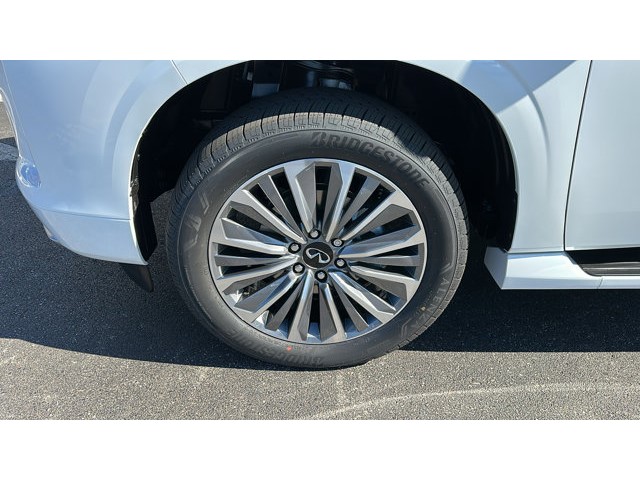 2025 Infiniti QX80 Sensory photo 2