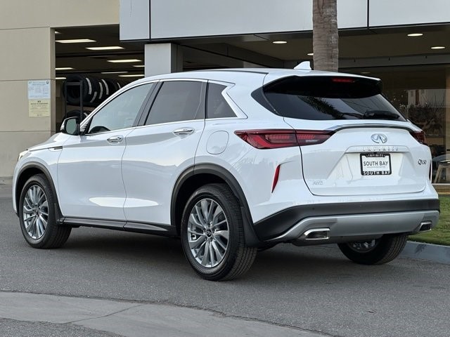 2025 Infiniti QX50 PURE AWD photo 4