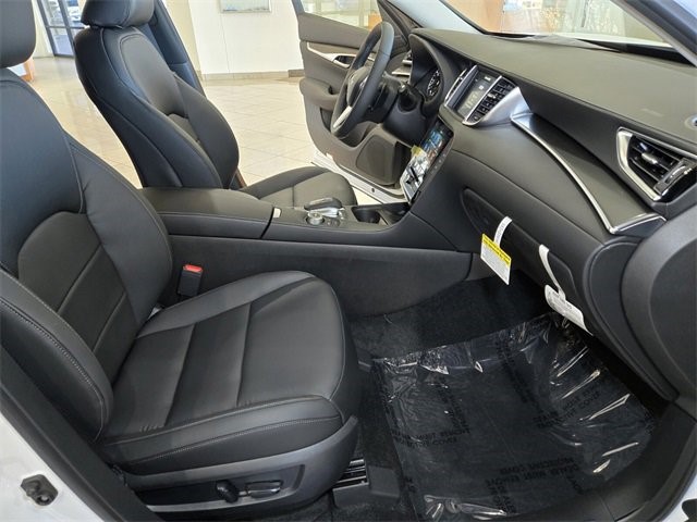 2025 Infiniti QX50 PURE AWD photo 21