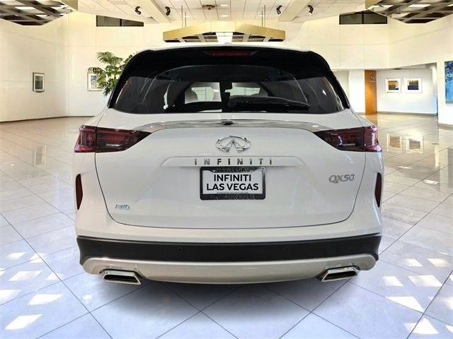 2025 Infiniti QX50 PURE AWD photo 6