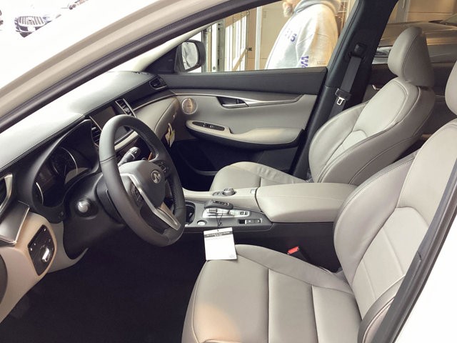 2025 Infiniti QX50 Luxe photo 9