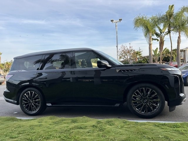2025 Infiniti QX80 photo 10