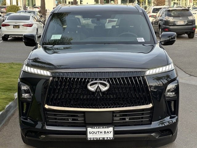 2025 Infiniti QX80 photo 13