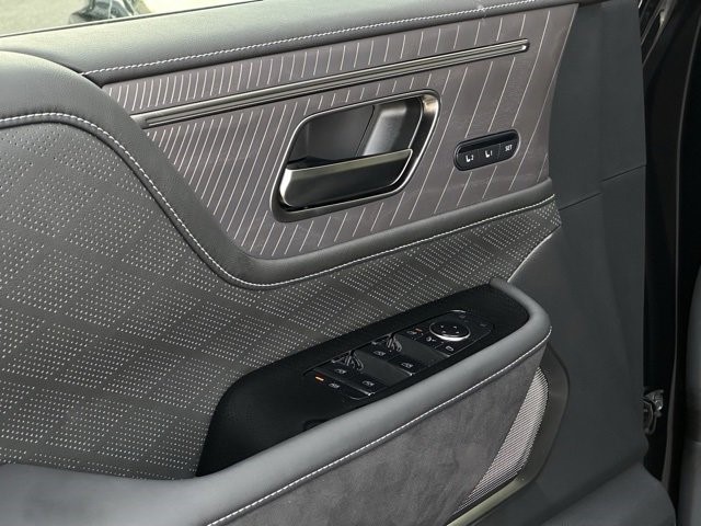 2025 Infiniti QX80 photo 15