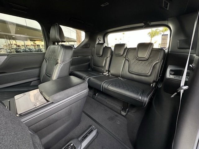 2025 Infiniti QX80 photo 25