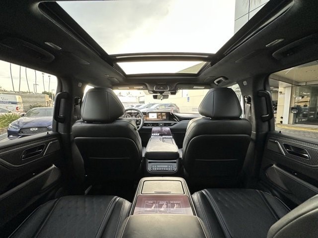 2025 Infiniti QX80 photo 30
