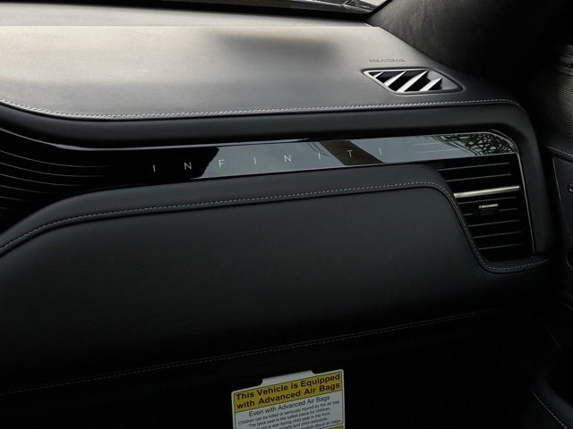 2025 Infiniti QX80 photo 38