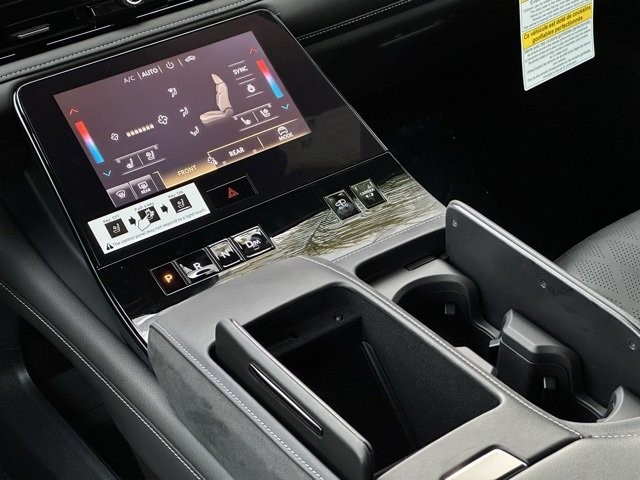 2025 Infiniti QX80 photo 40