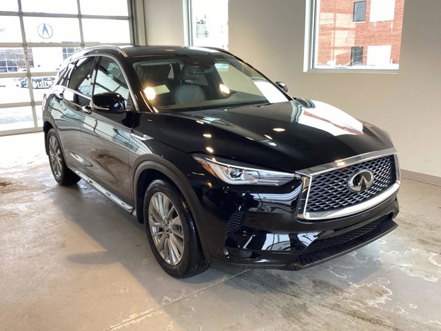 2025 Infiniti QX50 Luxe photo 3