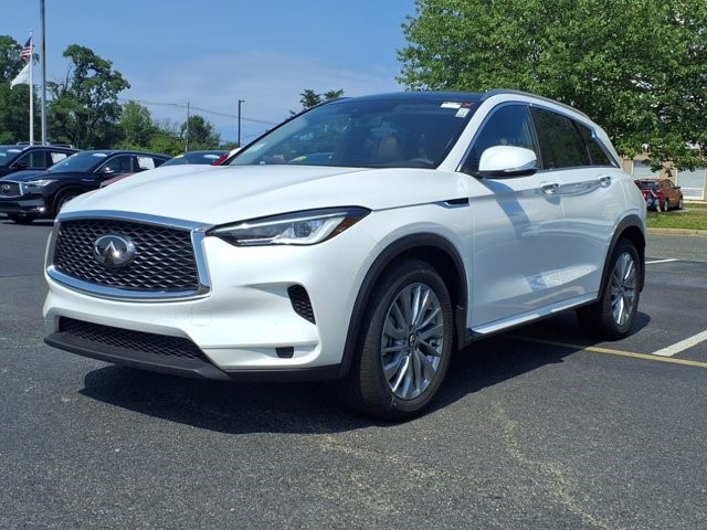 2025 Infiniti QX50 Luxe photo 2