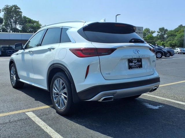 2025 Infiniti QX50 Luxe photo 3