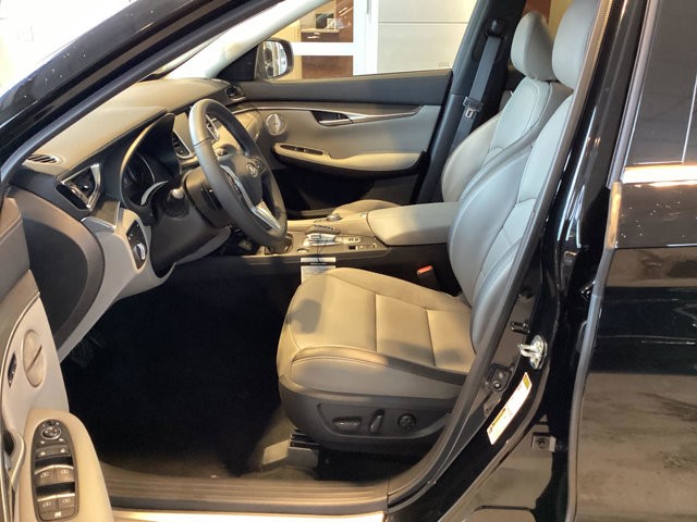 2025 Infiniti QX50 Luxe photo 10
