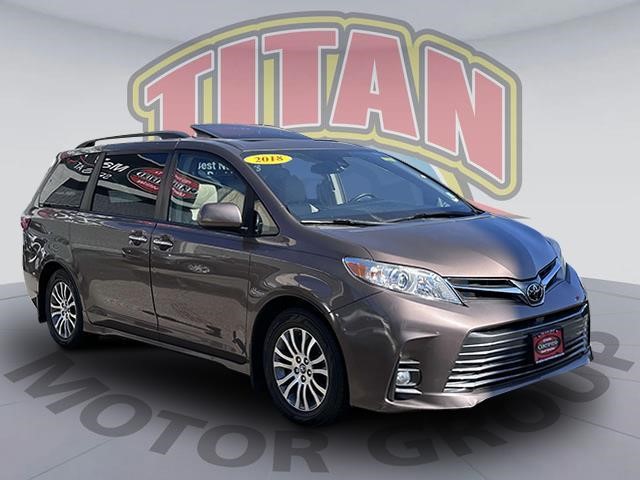 2018 Toyota Sienna XLE 8 Passenger [22]