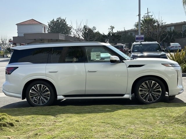 2025 Infiniti QX80 Luxe photo 11