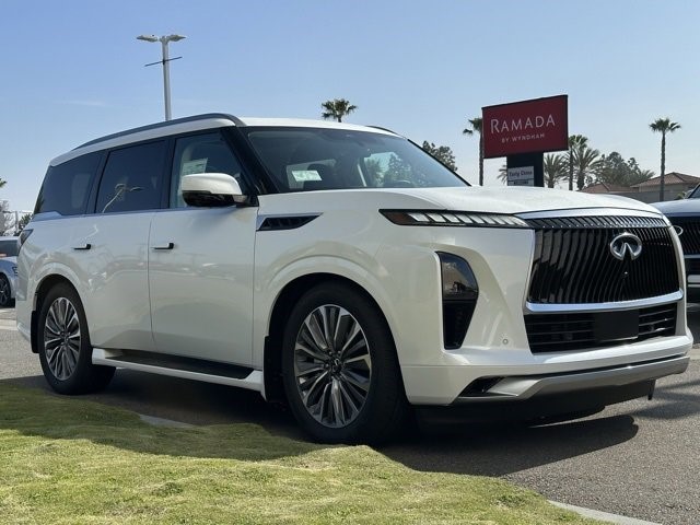 2025 Infiniti QX80 Luxe photo 12