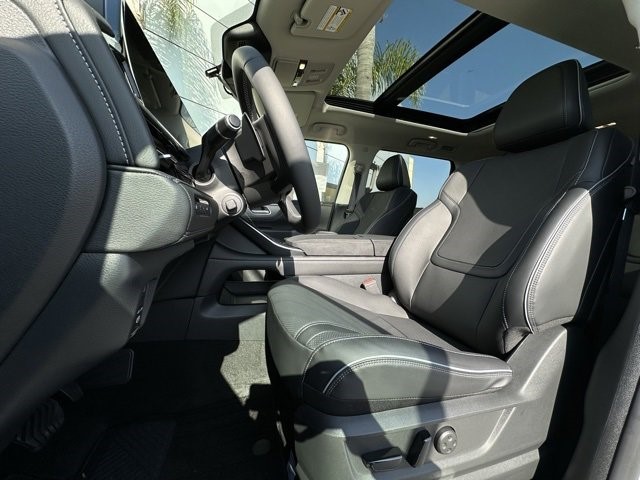 2025 Infiniti QX80 Luxe photo 21
