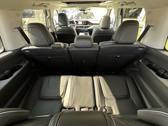 2025 Infiniti QX80 Luxe photo 28