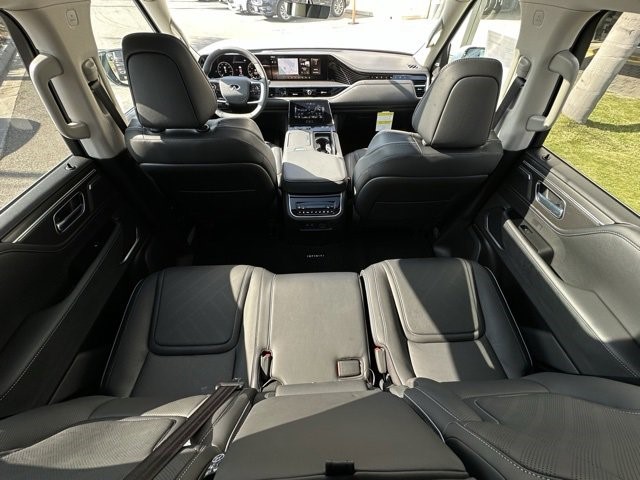 2025 Infiniti QX80 Luxe photo 31