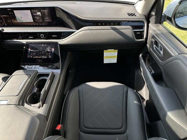 2025 Infiniti QX80 Luxe photo 38