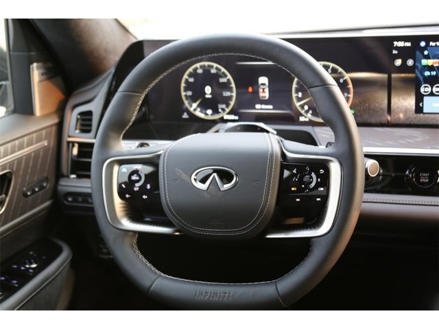 2025 Infiniti QX80 photo 10