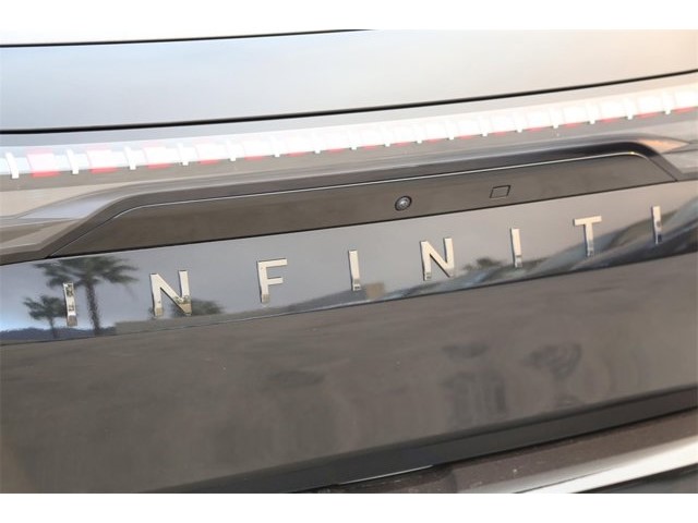 2025 Infiniti QX80 photo 6