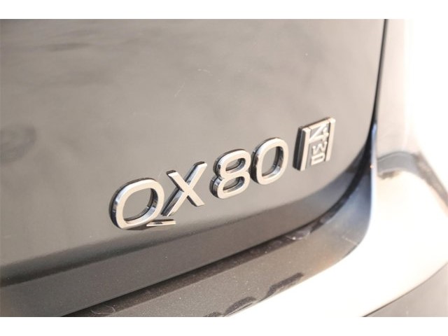 2025 Infiniti QX80 photo 7