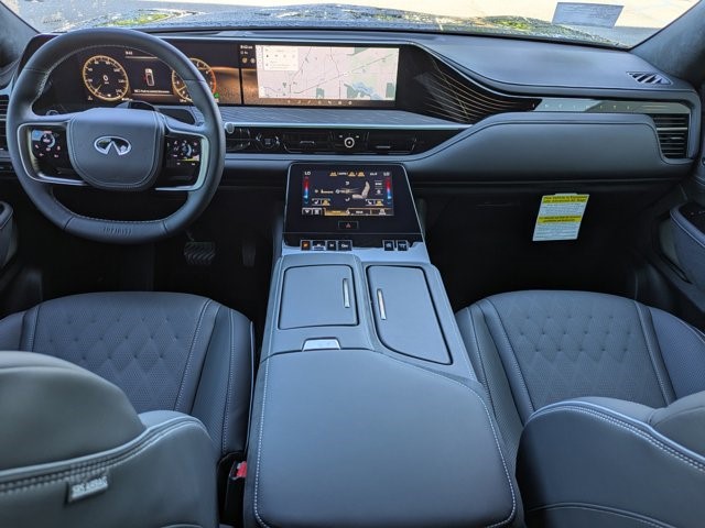 2025 Infiniti QX80 photo 13