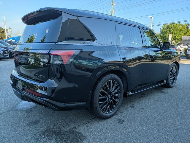 2025 Infiniti QX80 photo 3