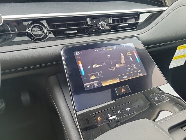 2025 Infiniti QX80 Sensory photo 12