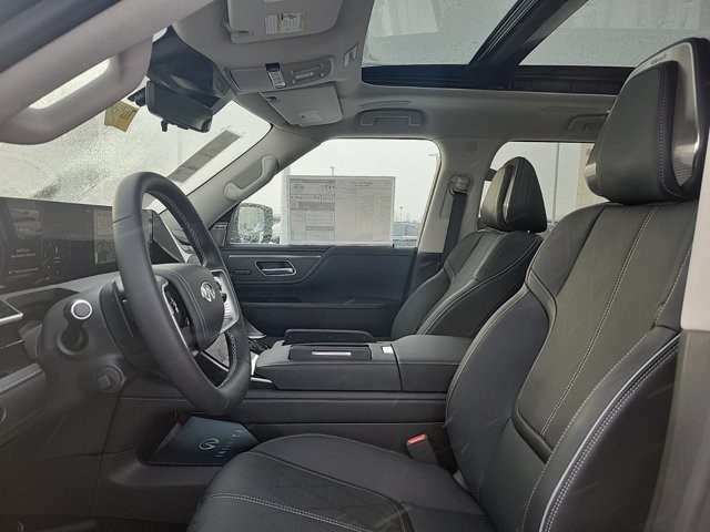 2025 Infiniti QX80 Sensory photo 15