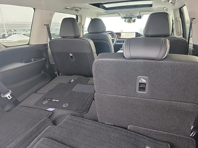2025 Infiniti QX80 Sensory photo 18