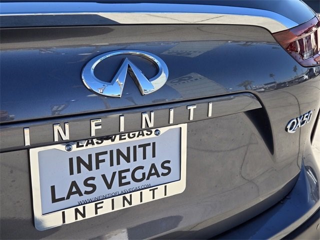 2025 Infiniti QX50 PURE AWD photo 9