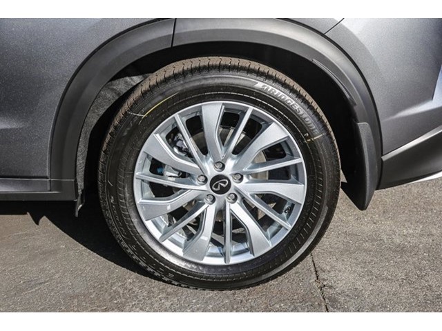 2025 Infiniti QX50 Luxe photo 11
