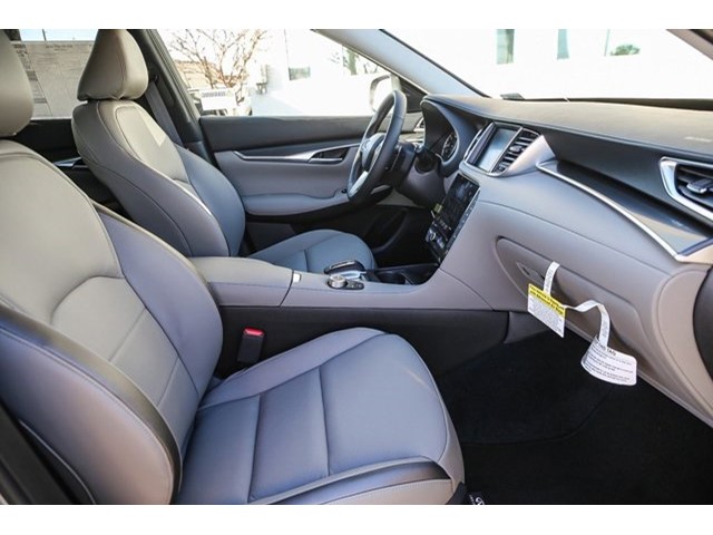 2025 Infiniti QX50 Luxe photo 17