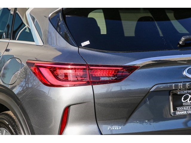 2025 Infiniti QX50 Luxe photo 9