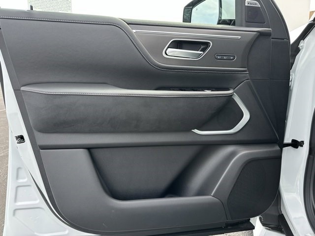 2025 Infiniti QX80 Luxe photo 14