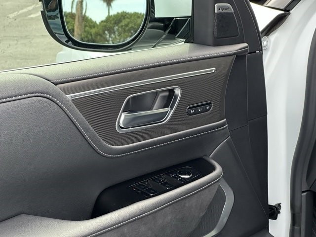 2025 Infiniti QX80 Luxe photo 15