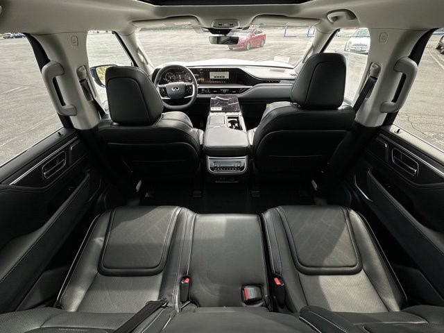2025 Infiniti QX80 Luxe photo 28