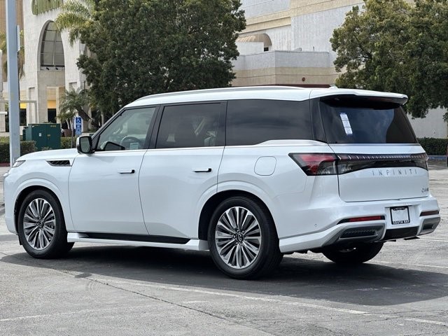 2025 Infiniti QX80 Luxe photo 6