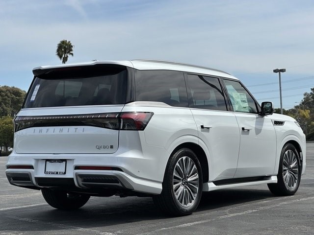 2025 Infiniti QX80 Luxe photo 8