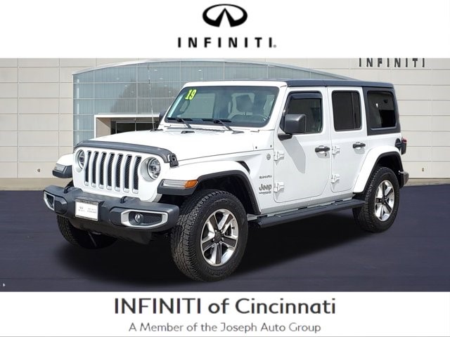 2019 Jeep Wrangler Unlimited Sahara Sahara 4x4 Intercooled Turbo Gas/Electric I-4 2.0 L/122 [1]