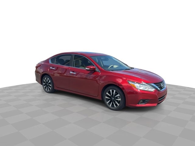 Used 2018 Nissan Altima SV with VIN 1N4AL3AP3JC225060 for sale in Tucson, AZ